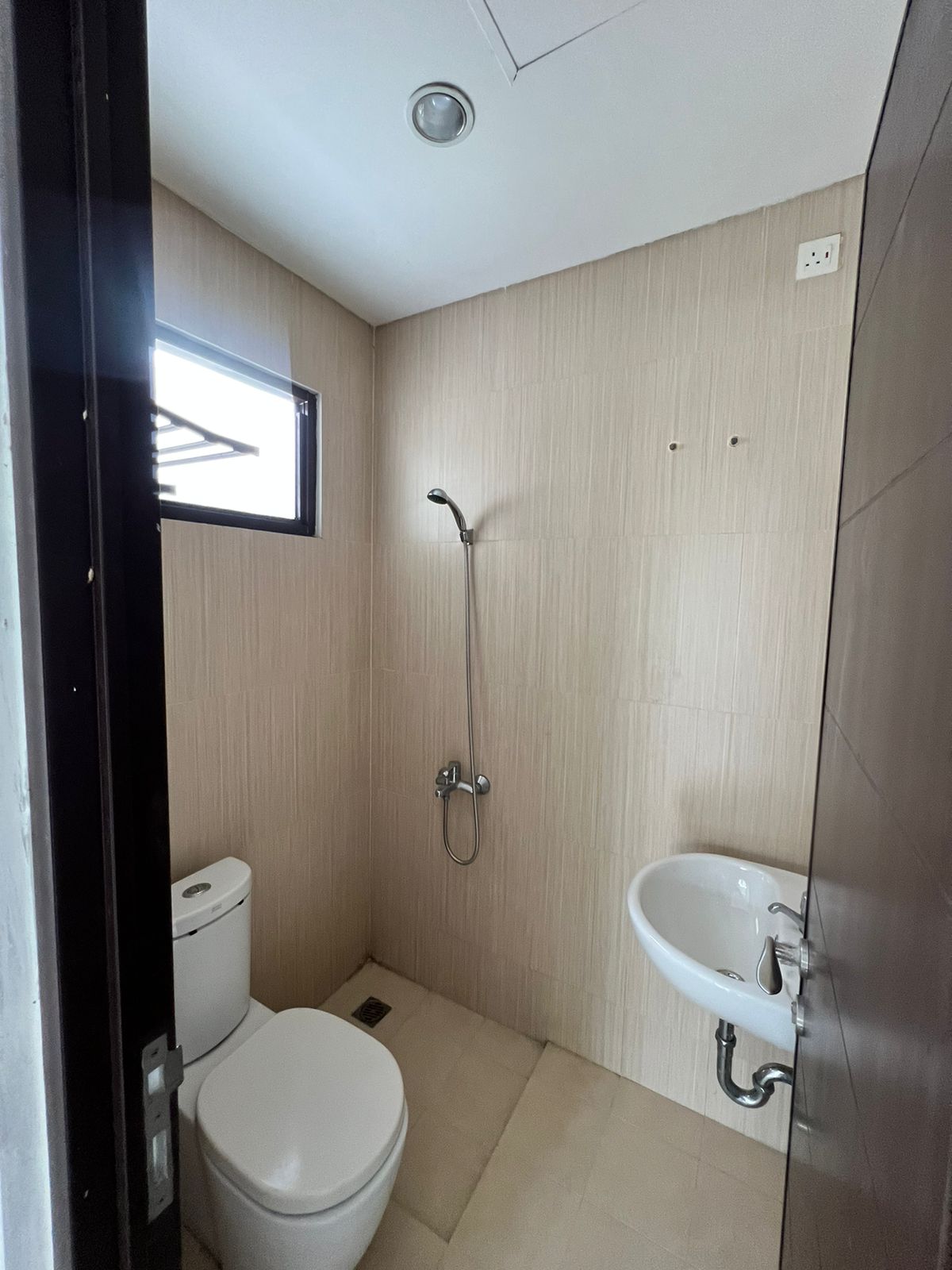 Rumah Dijual di Cluster Cosmo Lippo Cikarang